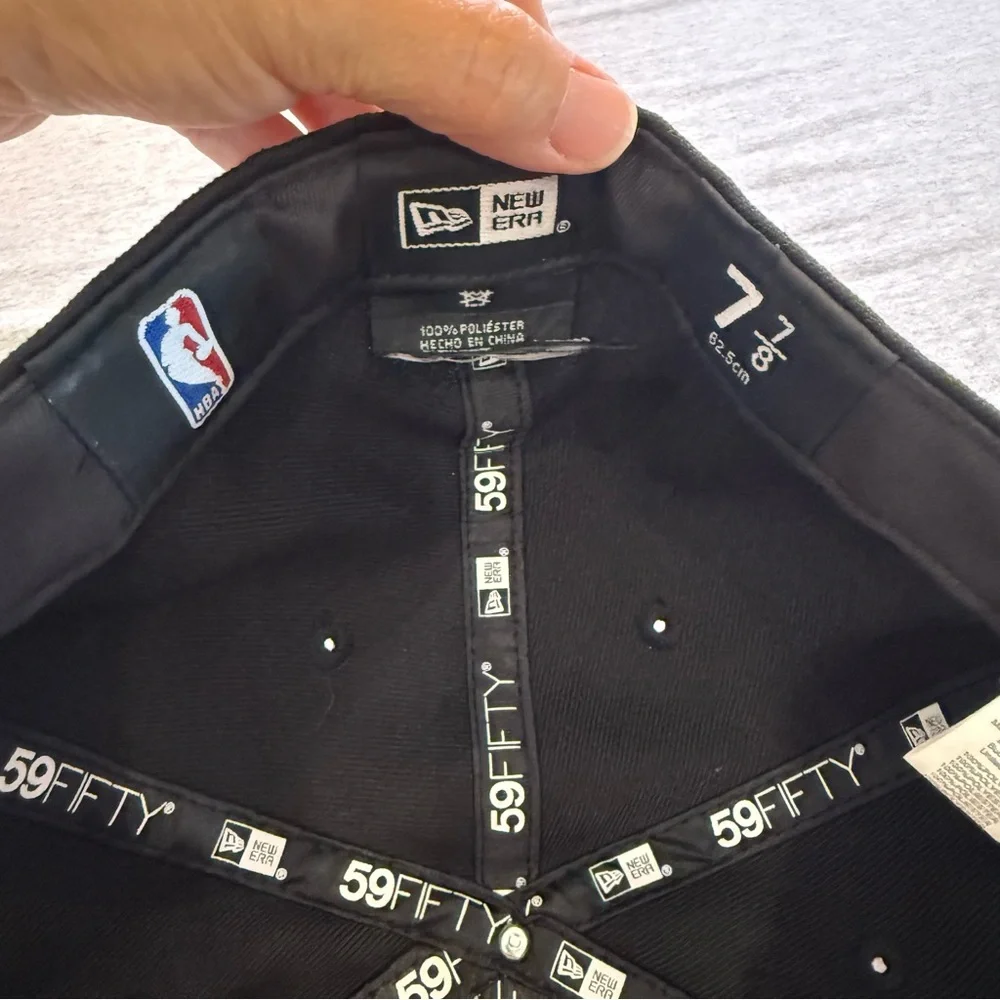 Philadelphia 76ers Black White Cap New Era 59Fifty Fitted Limited Edition